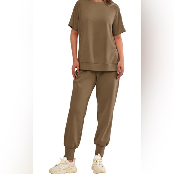 Casual Tan 2 piece lounge set in great condition - Picture 3 of 14